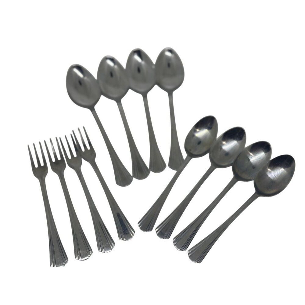 VTG Ambridge‎ Stainless Flatware Set of 12 | Classic Pattern Silverware USA Made